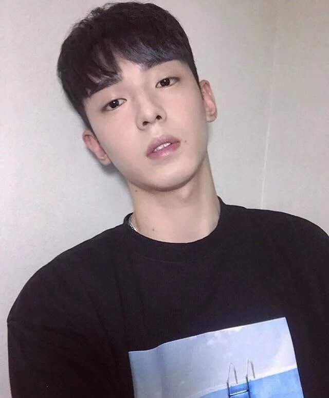 马绿岩谦