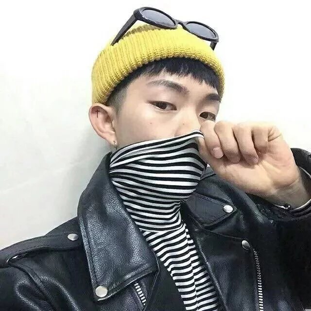 荆苑雄娅
